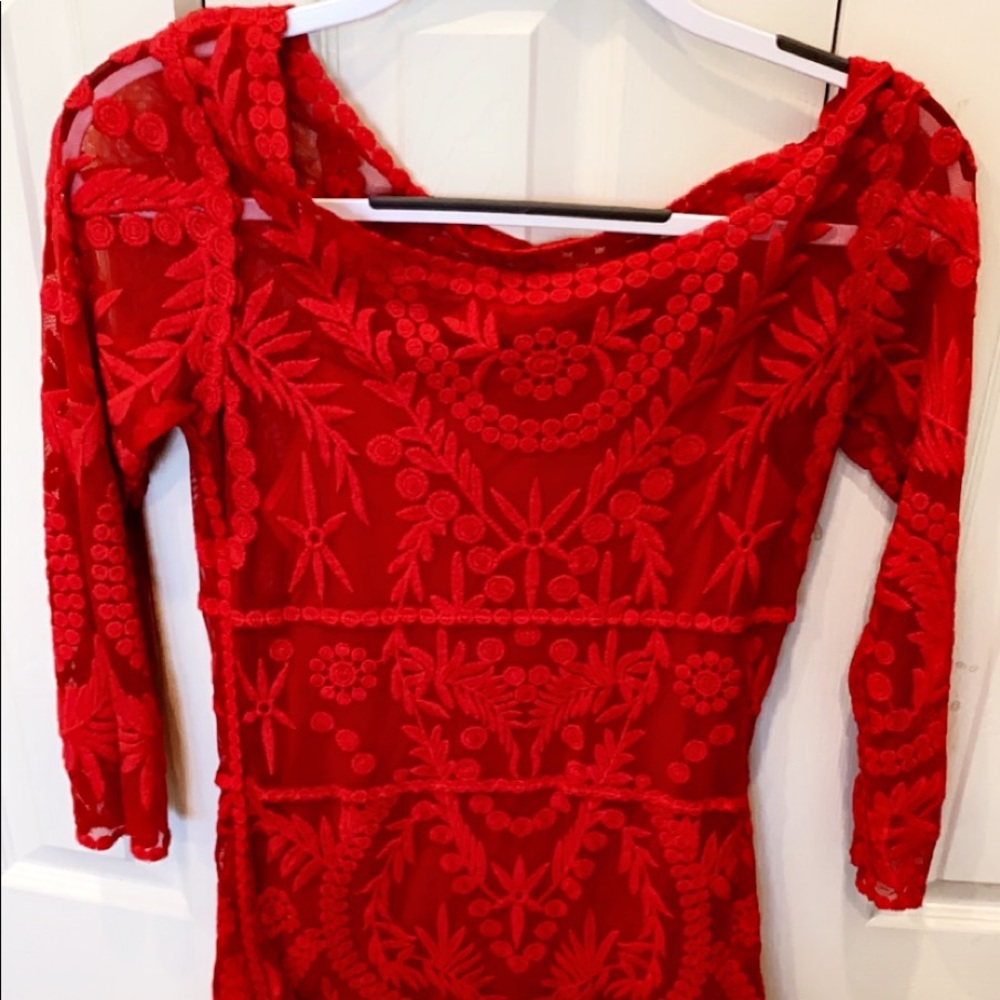 Express red lace mini